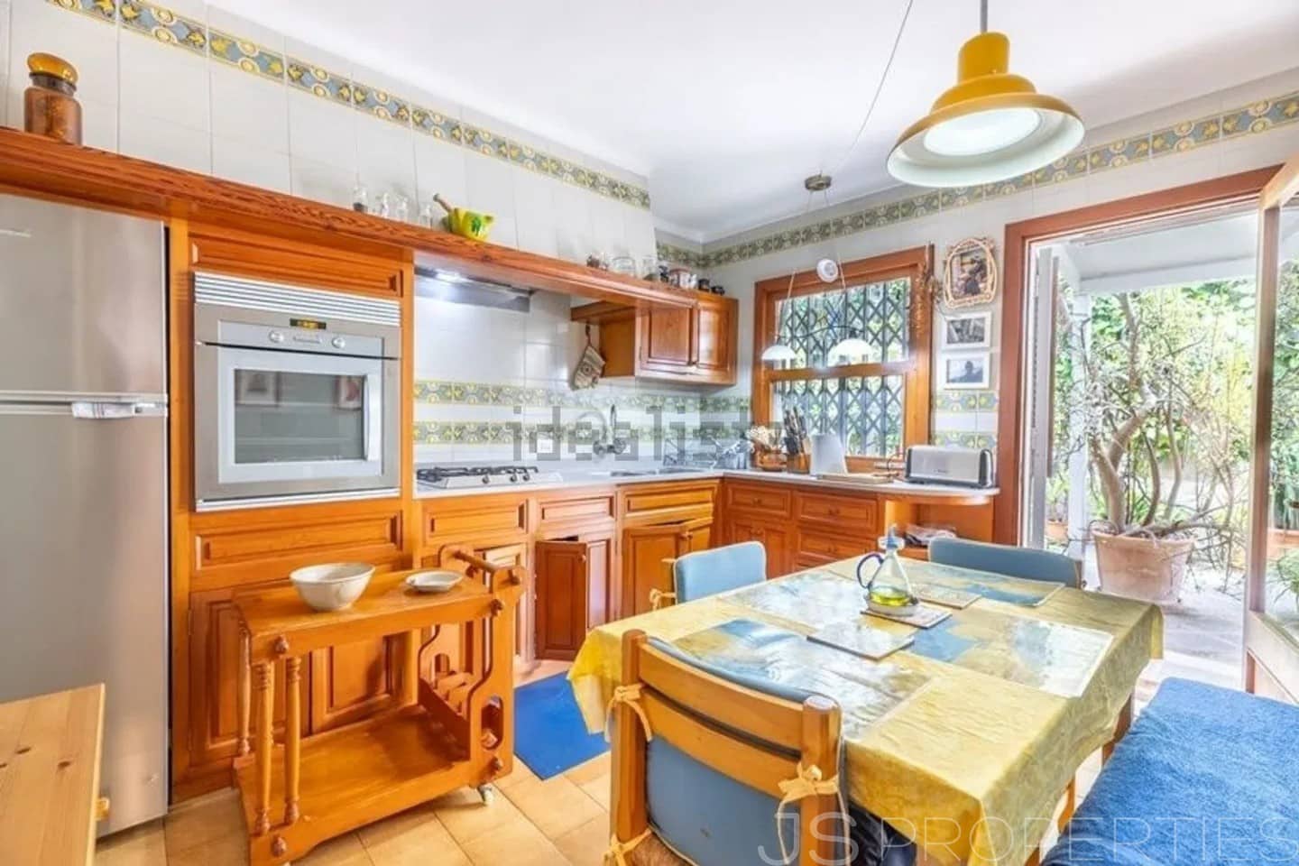 5 soveværelse Semi-Rækkehus til salg i Cala San Vicente / Cala Sant Vicenc med garage - € 1.060.000 (Ref: 10163207)