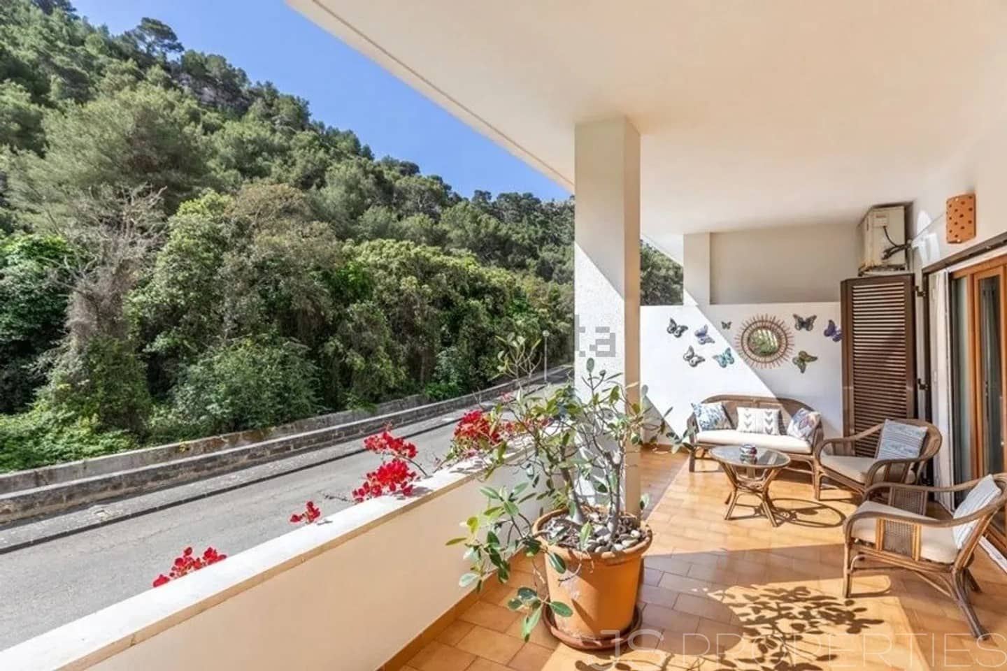 5 soveværelse Semi-Rækkehus til salg i Cala San Vicente / Cala Sant Vicenc med garage - € 1.060.000 (Ref: 10163207)