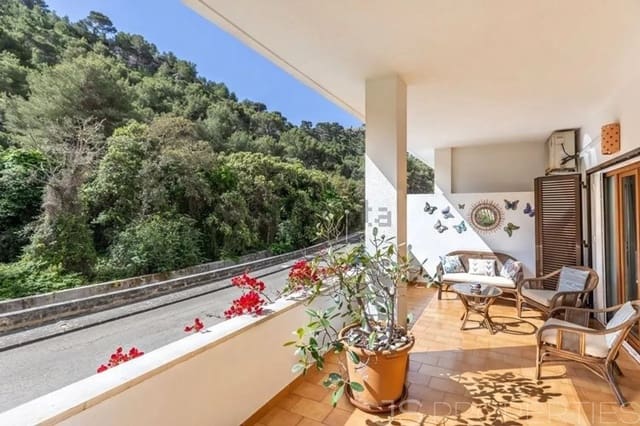 5 soveværelse Semi-Rækkehus til salg i Cala San Vicente / Cala Sant Vicenç, Pollensa / Pollença med garage - € 1.060.000 (Ref: 10163207)