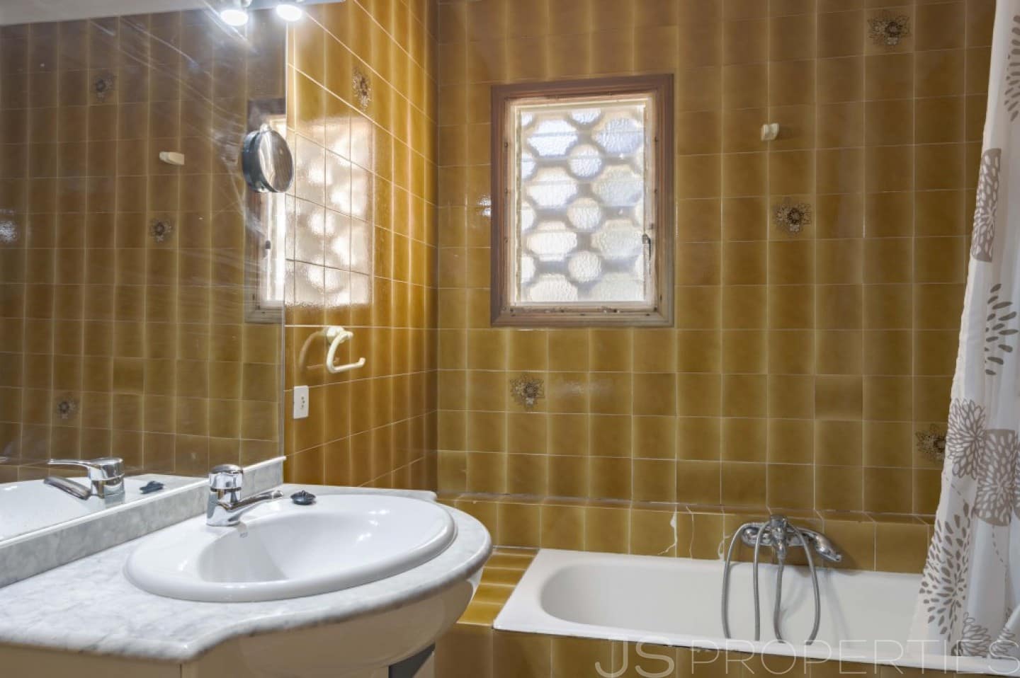 5 bedroom Semi-detached Villa for sale in Cala San Vicente / Cala Sant Vicenc with garage - € 750,000 (Ref: 10163208)
