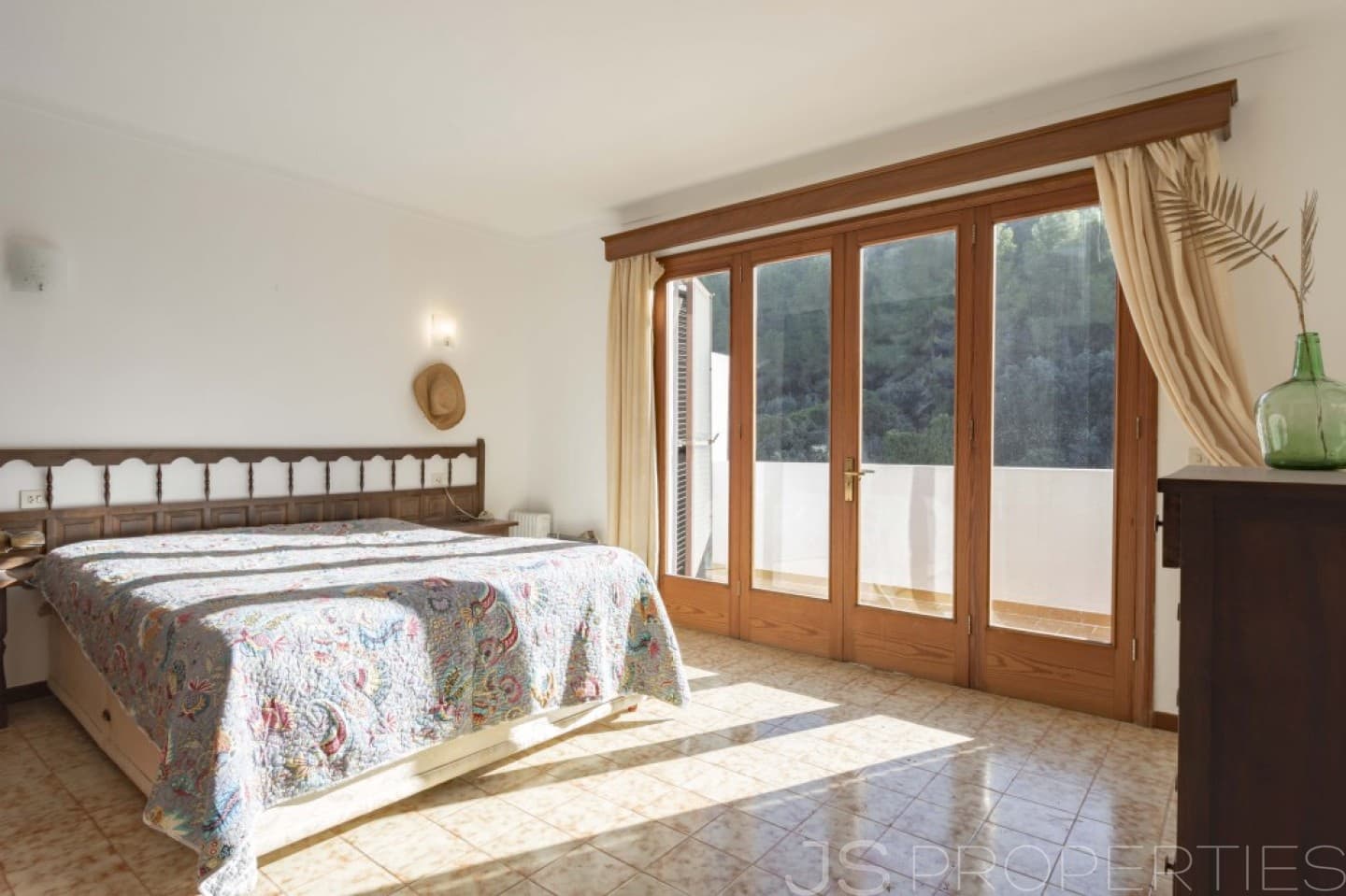 5 bedroom Semi-detached Villa for sale in Cala San Vicente / Cala Sant Vicenc with garage - € 750,000 (Ref: 10163208)