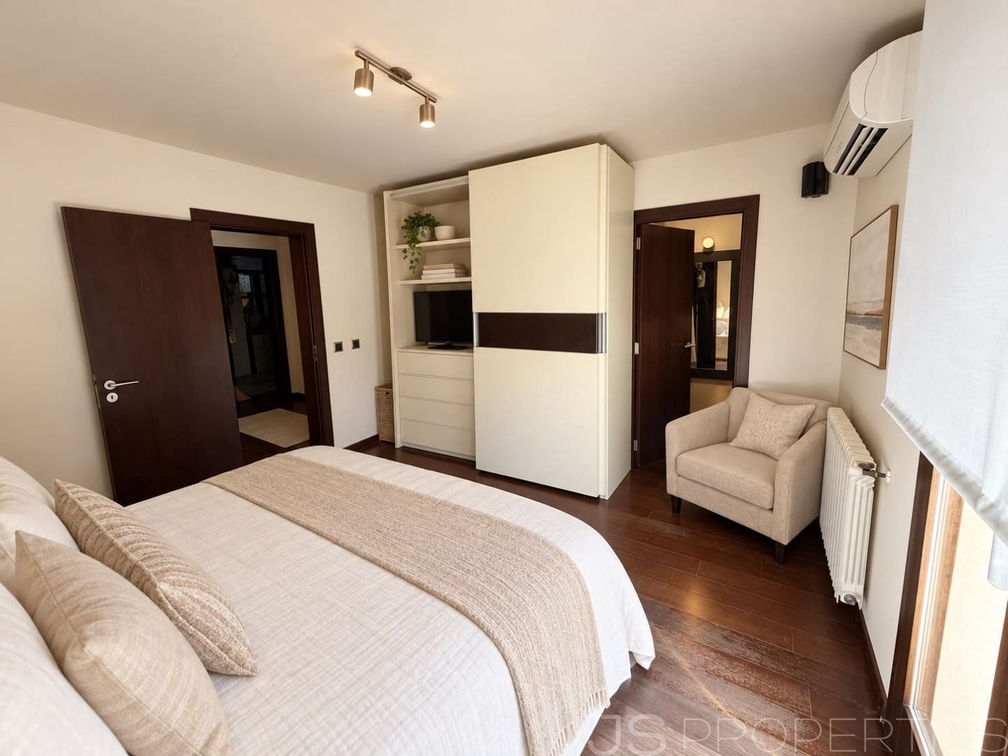3 bedroom Semi-detached Villa for sale in Alcudia - € 790,000 (Ref: 10168806)