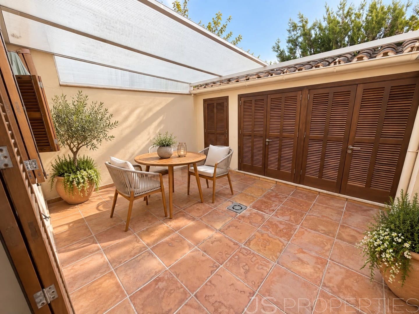 3 bedroom Semi-detached Villa for sale in Alcudia - € 790,000 (Ref: 10168806)