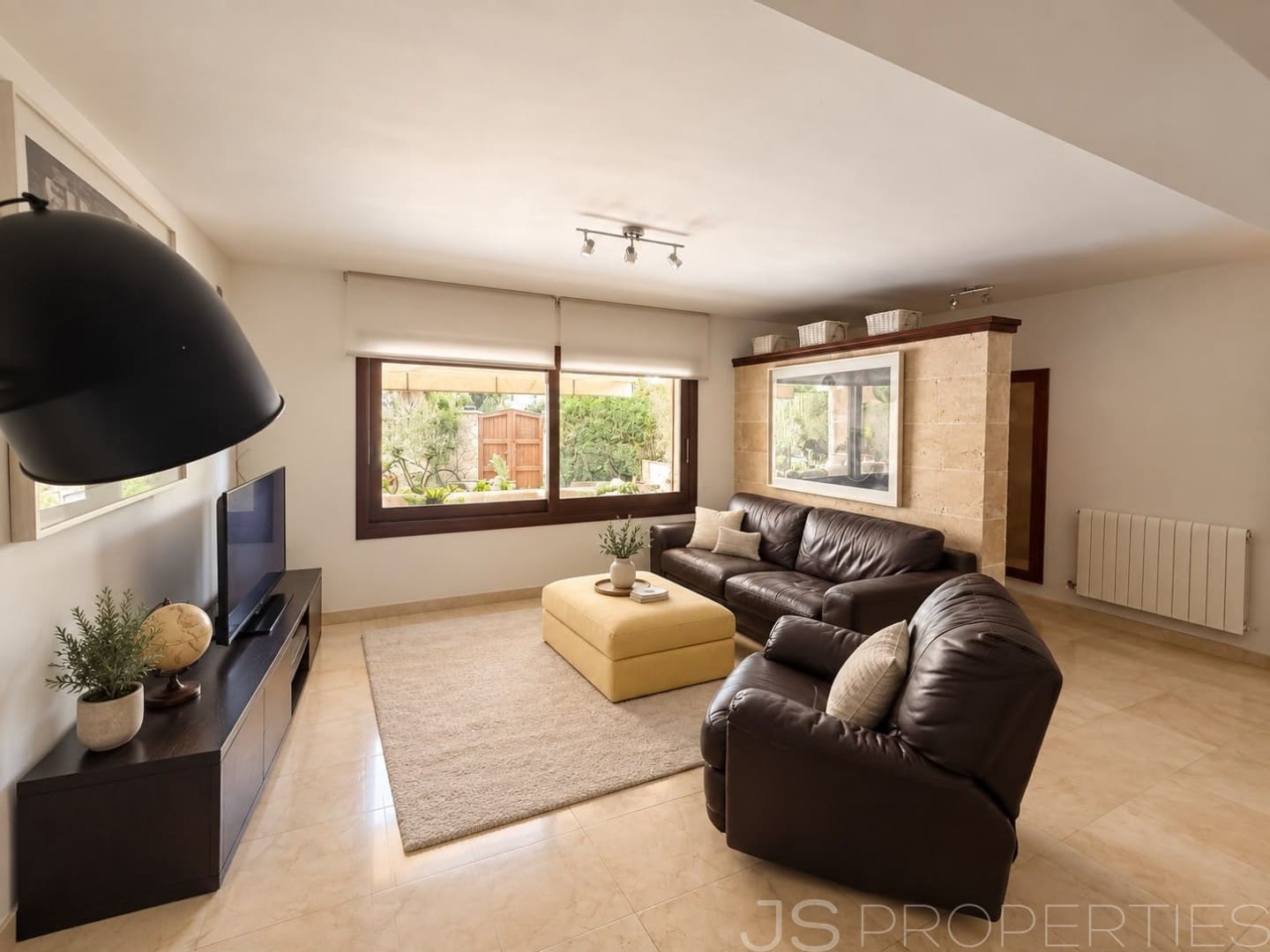 3 bedroom Semi-detached Villa for sale in Alcudia - € 790,000 (Ref: 10168806)