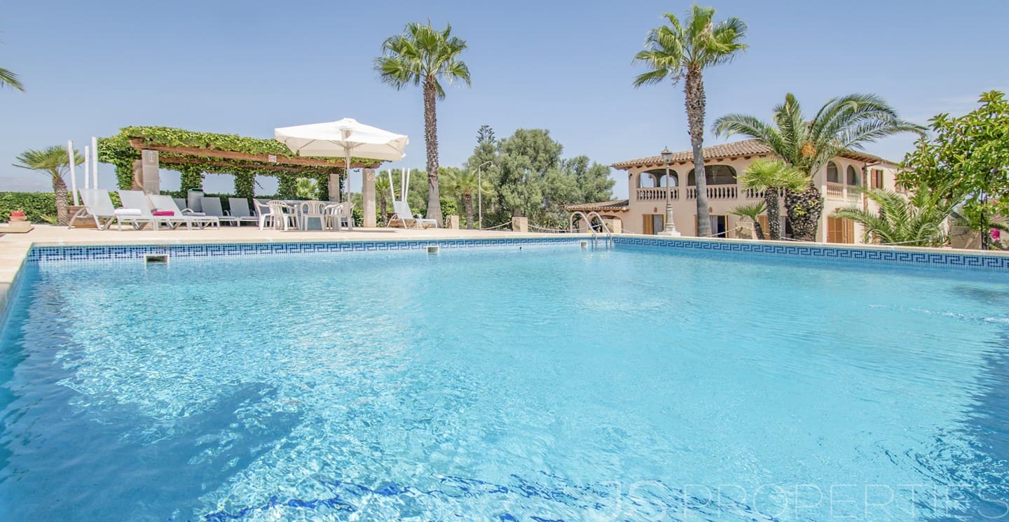 Villa for sale in Muro - € 5,300,000 (Ref: 7263108)
