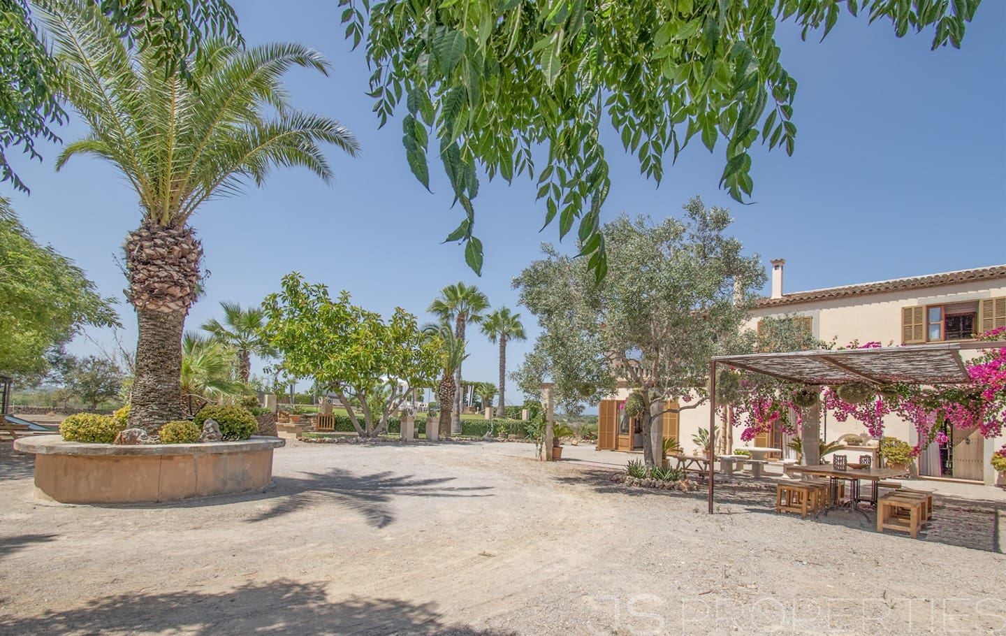 Villa for sale in Muro - € 5,300,000 (Ref: 7263108)