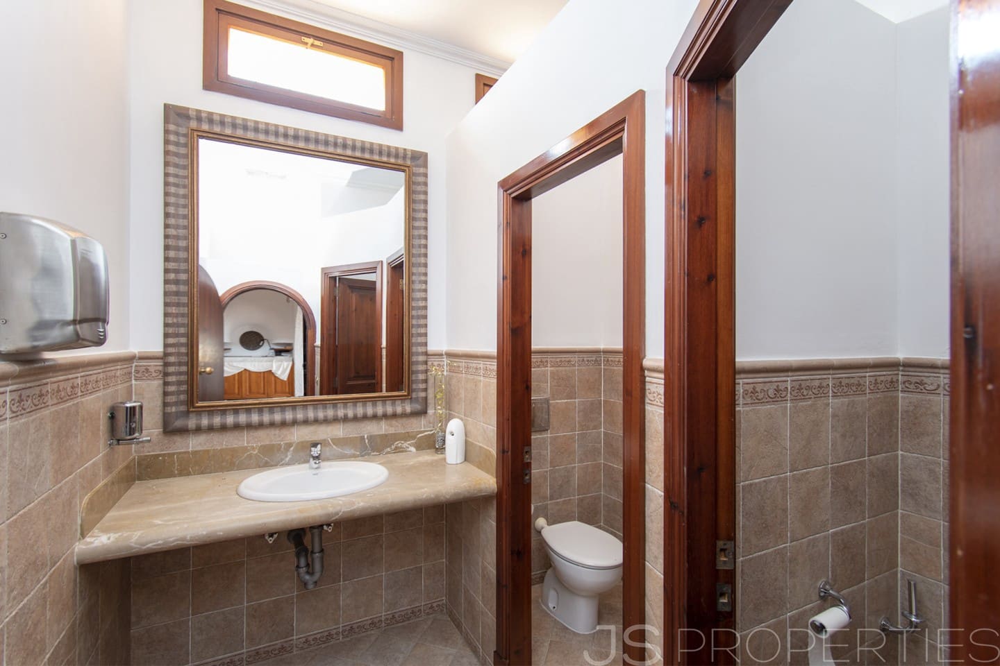 Erhverv til salg i Pollensa / Pollenca - € 2.200.000 (Ref: 8802694)