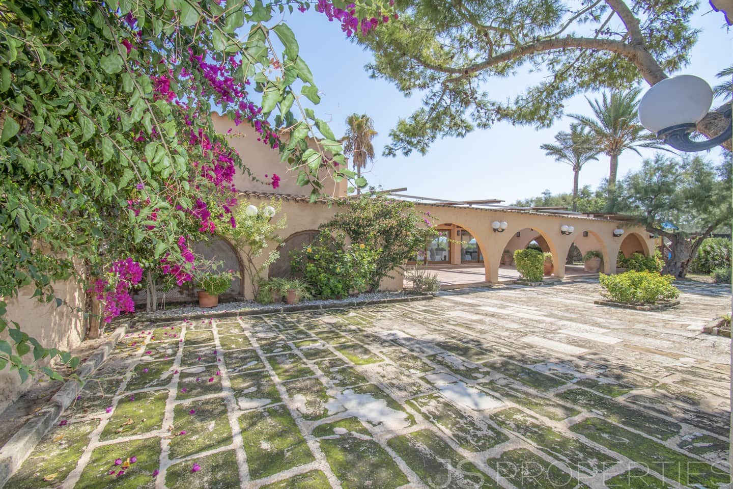 Erhverv til salg i Pollensa / Pollenca - € 2.200.000 (Ref: 8802694)