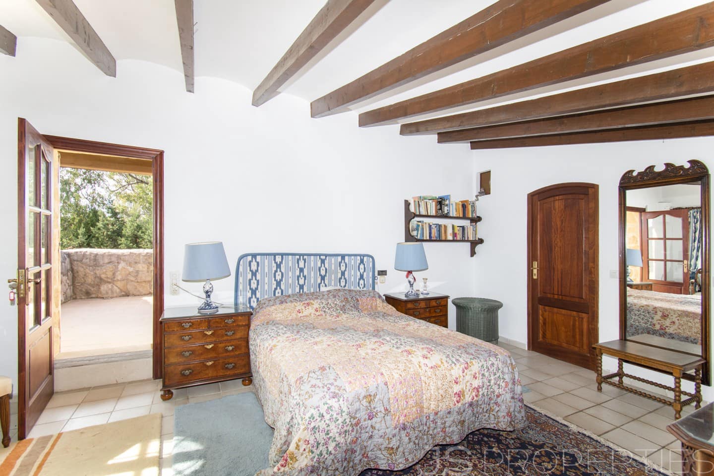 5 bedroom Villa for sale in Puerto de Alcudia - € 1,600,000 (Ref: 8802695)