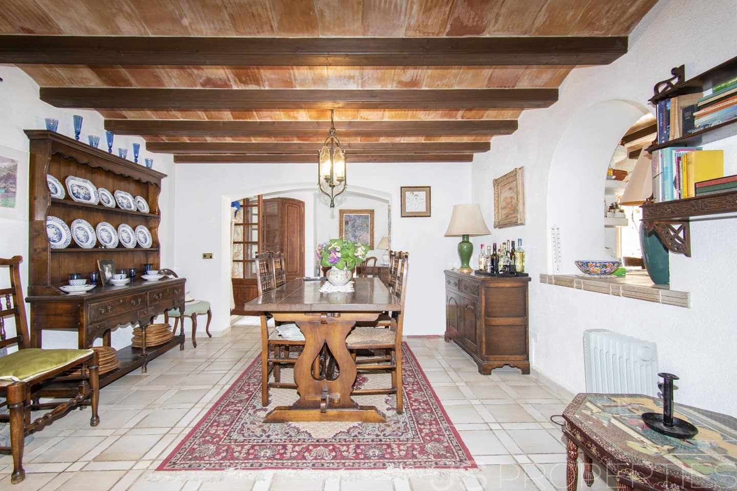 5 bedroom Villa for sale in Puerto de Alcudia - € 1,600,000 (Ref: 8802695)