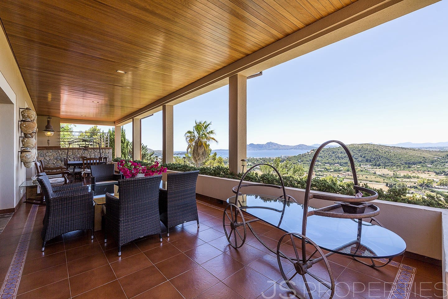 6 bedroom Villa for sale in Pollensa / Pollenca - € 3,900,000 (Ref: 8802726)