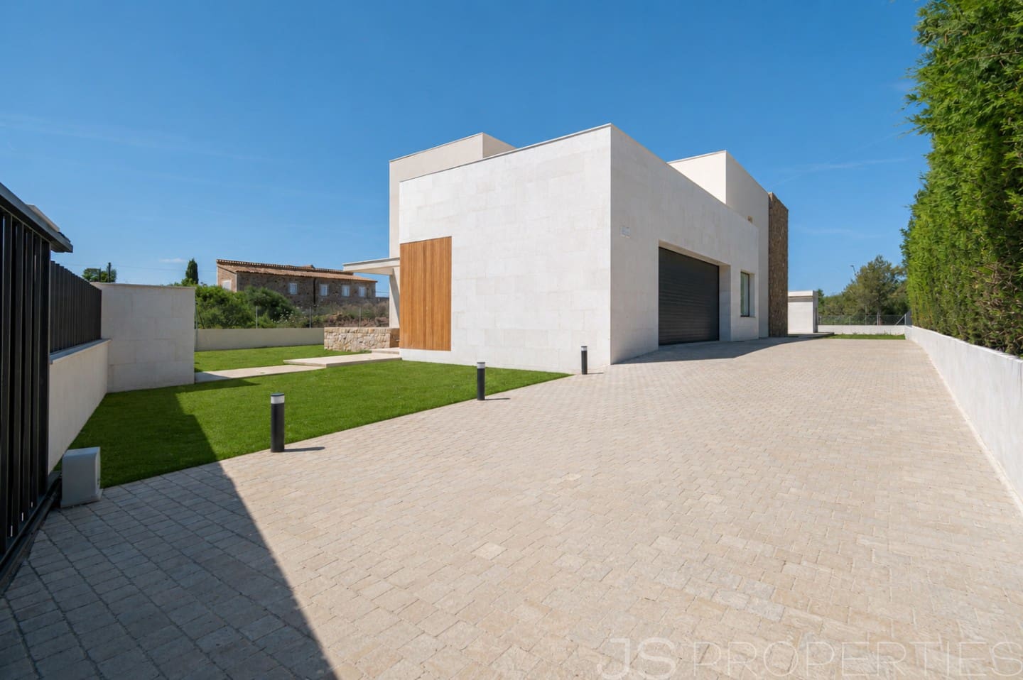 5 bedroom Villa for sale in Pollensa / Pollenca - € 3,800,000 (Ref: 8802734)
