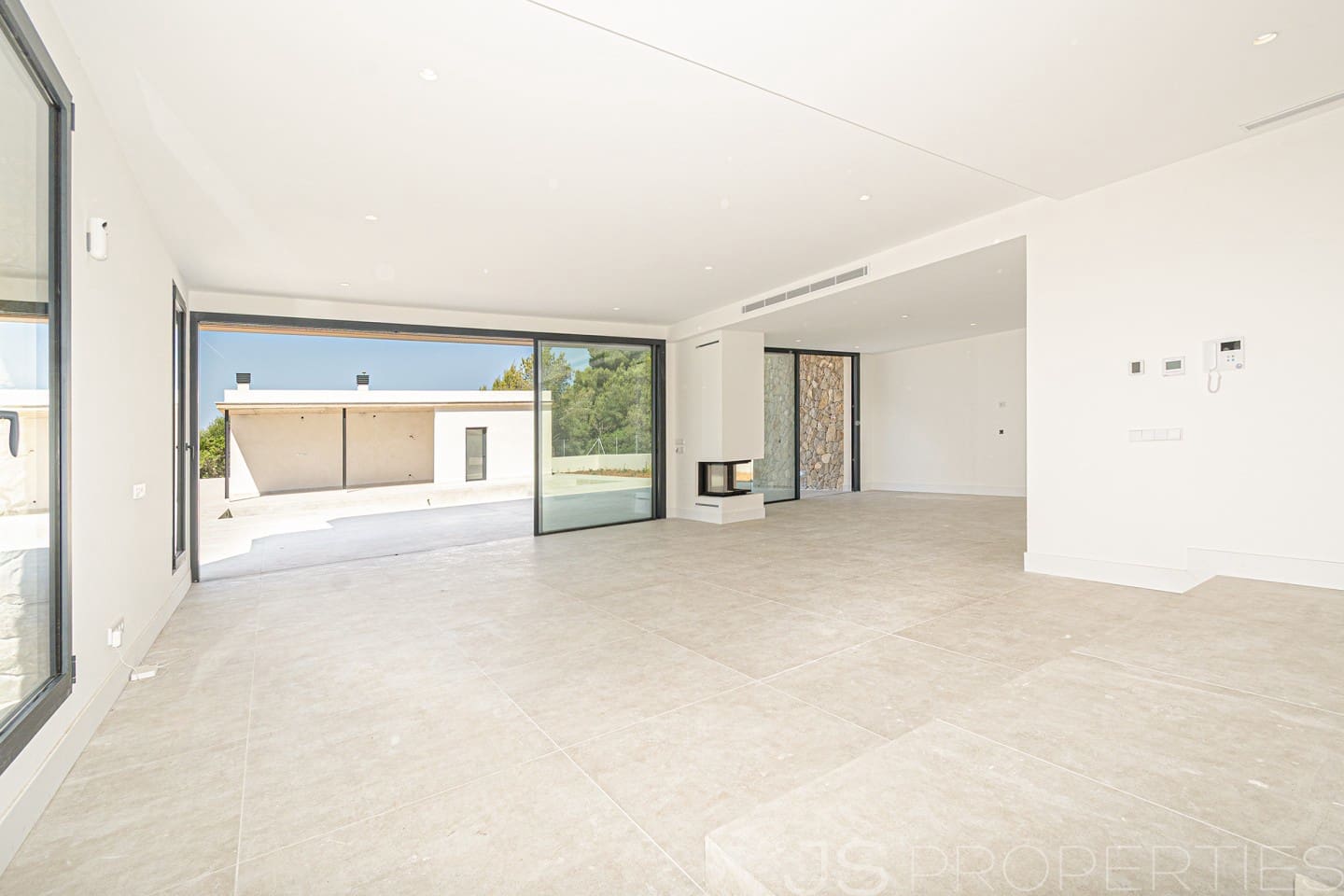 5 bedroom Villa for sale in Pollensa / Pollenca - € 3,800,000 (Ref: 8802734)