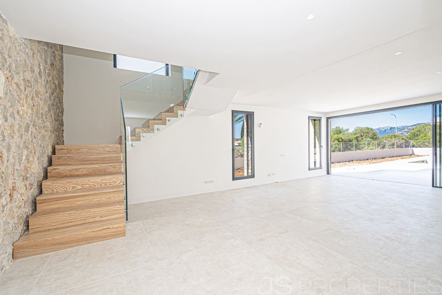 5 bedroom Villa for sale in Pollensa / Pollenca - € 3,800,000 (Ref: 8802734)