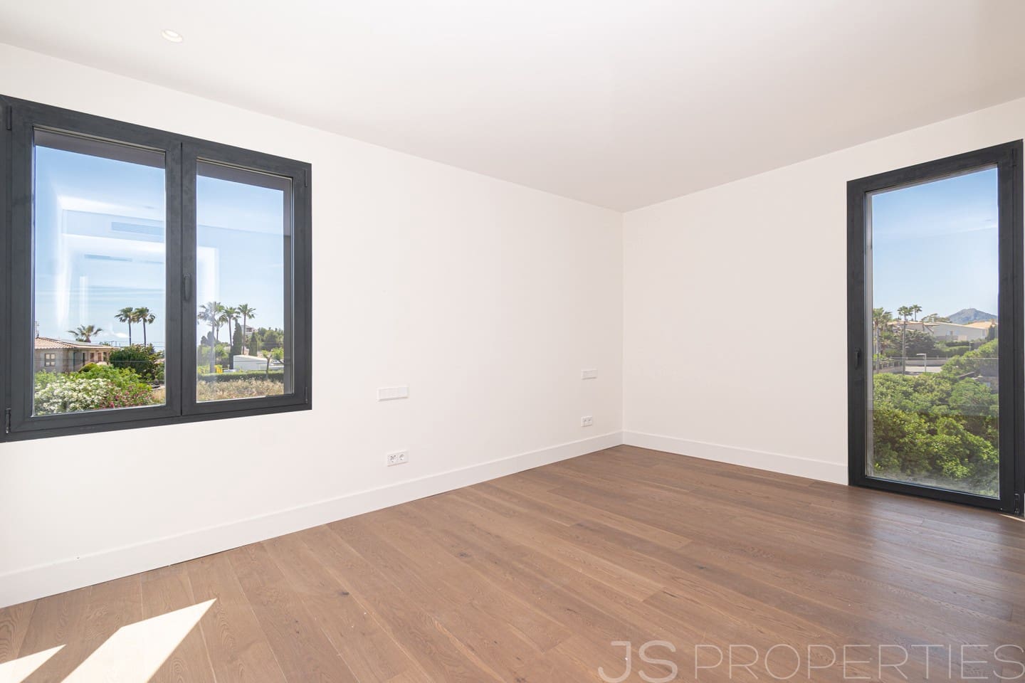 5 bedroom Villa for sale in Pollensa / Pollenca - € 3,800,000 (Ref: 8802734)