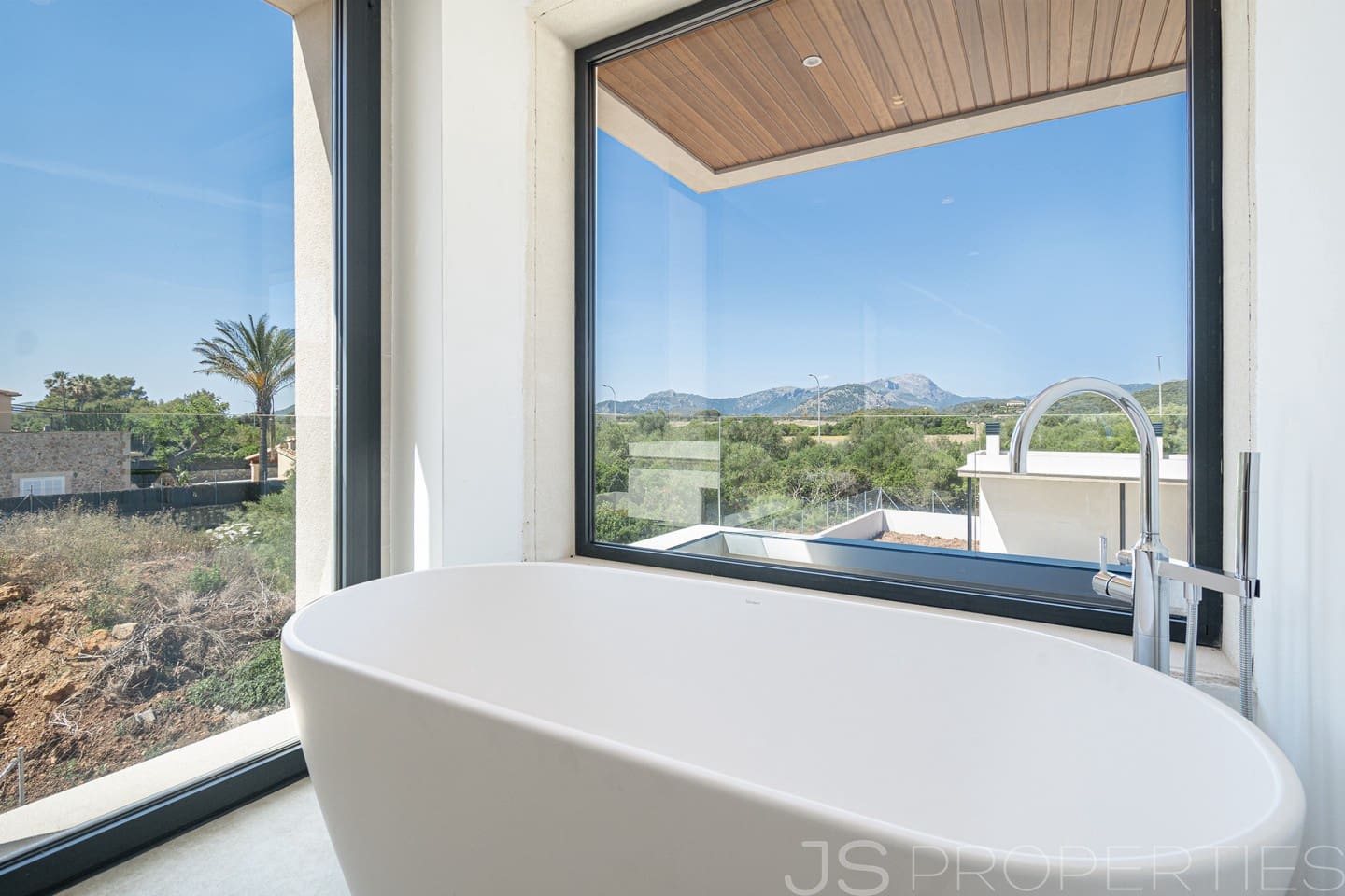5 bedroom Villa for sale in Pollensa / Pollenca - € 3,800,000 (Ref: 8802734)