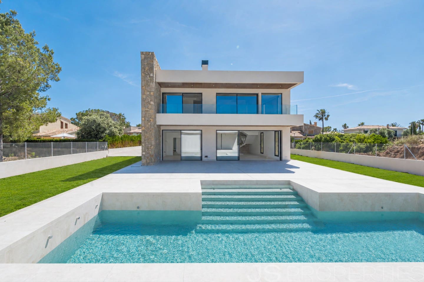 5 bedroom Villa for sale in Pollensa / Pollenca - € 3,800,000 (Ref: 8802734)