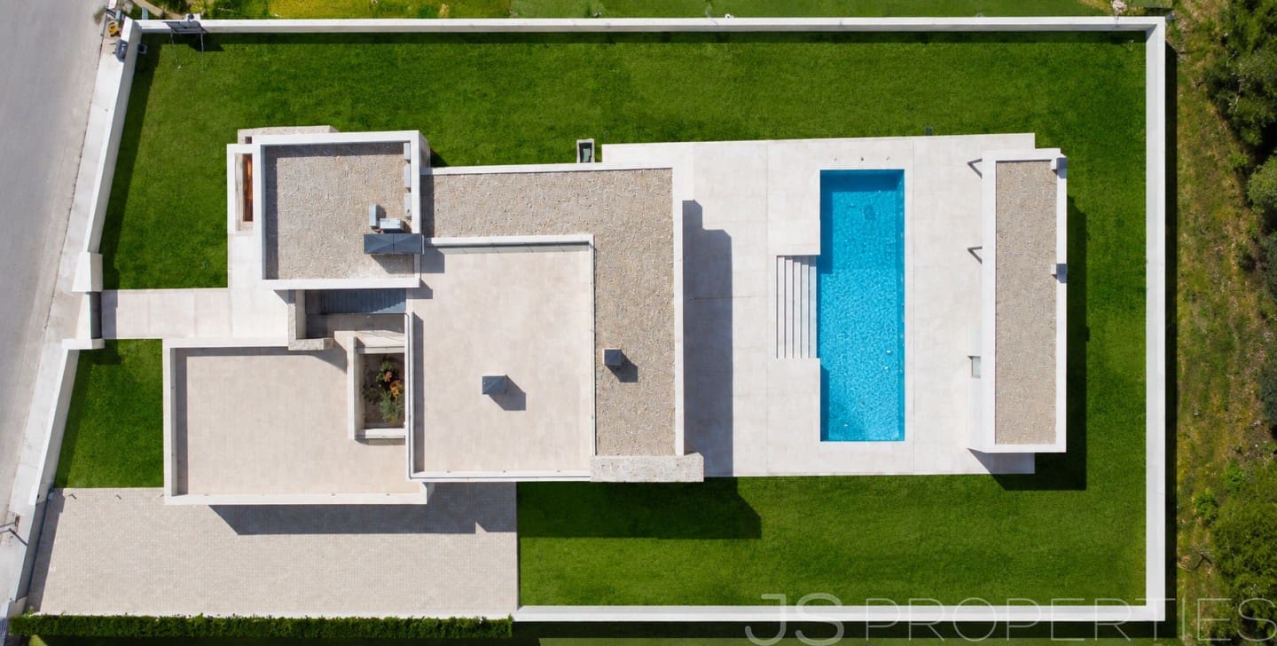 5 bedroom Villa for sale in Pollensa / Pollenca - € 3,800,000 (Ref: 8802734)