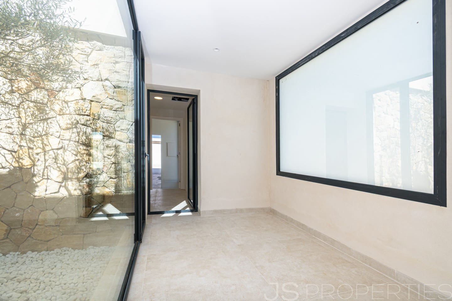5 bedroom Villa for sale in Pollensa / Pollenca - € 3,800,000 (Ref: 8802734)