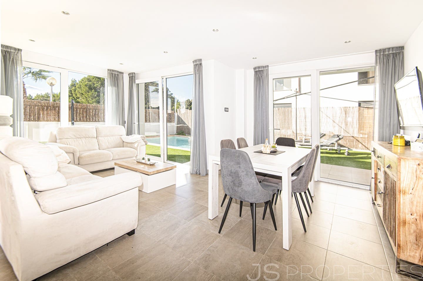 4 soveværelse Villa til salg i Ca'n Picafort - € 899.000 (Ref: 8802750)