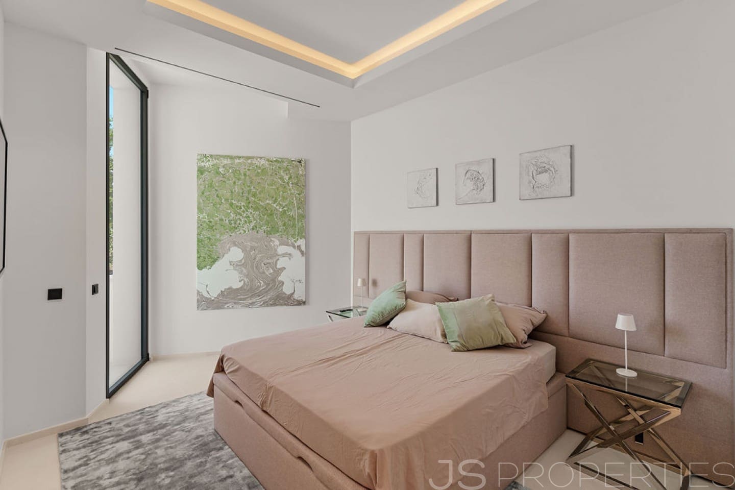 6 bedroom Villa for sale in Puerto de Andratx - € 12,800,000 (Ref: 8802786)