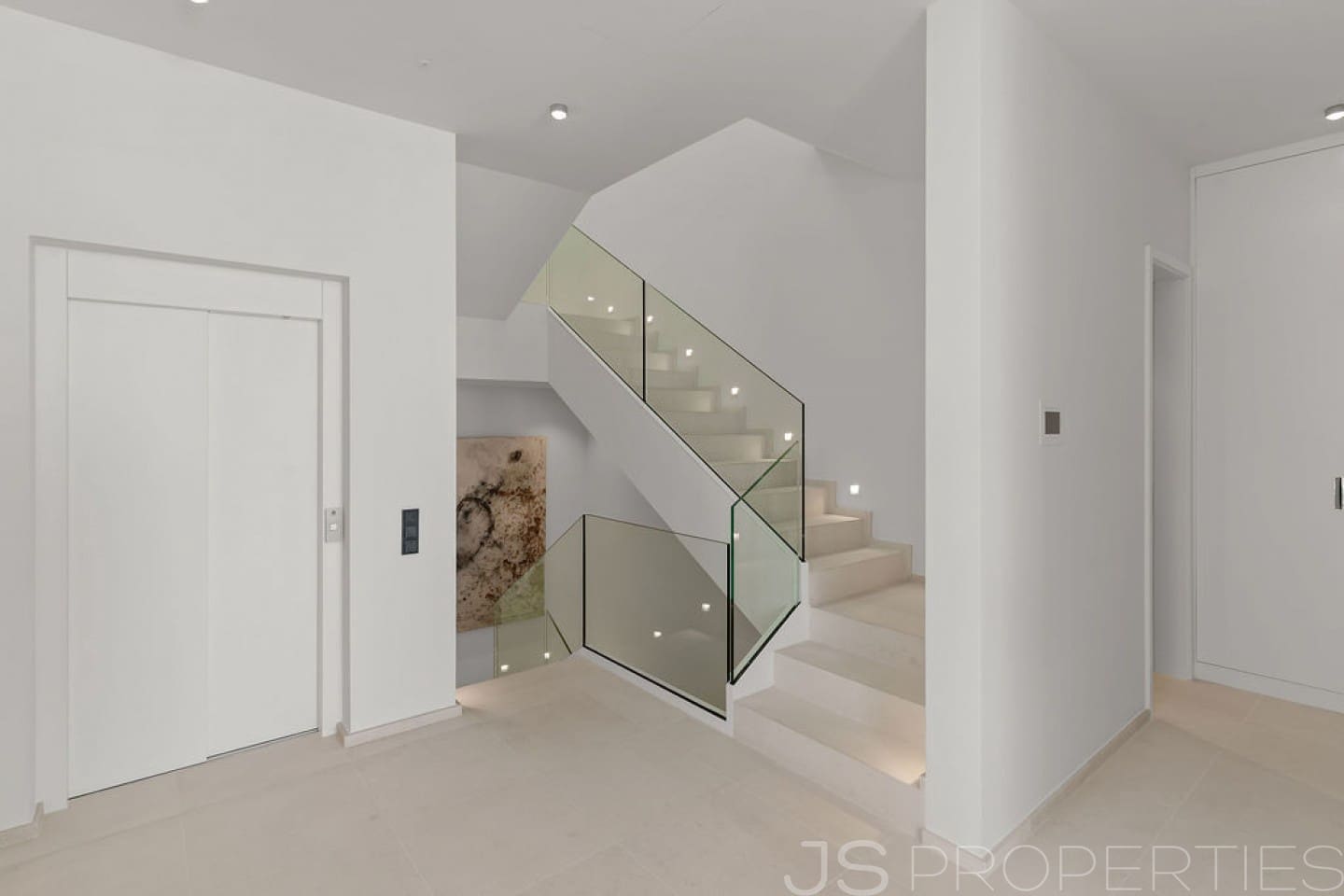 6 bedroom Villa for sale in Puerto de Andratx - € 12,800,000 (Ref: 8802786)