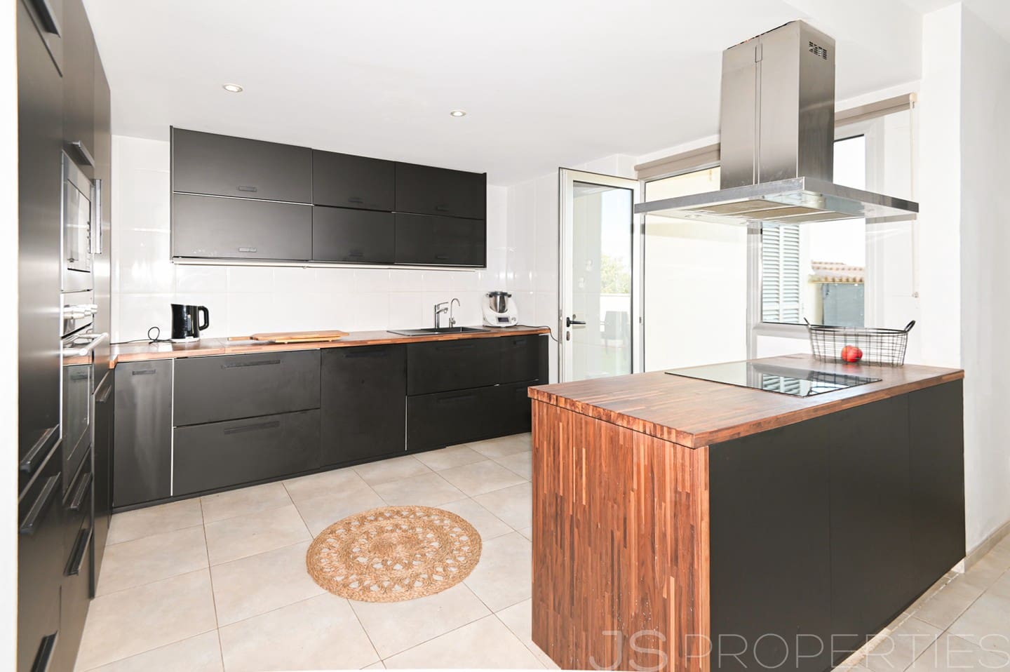 4 slaapkamer Halfvrijstaande villa te koop in Muro - € 700.000 (Ref: 8802803)