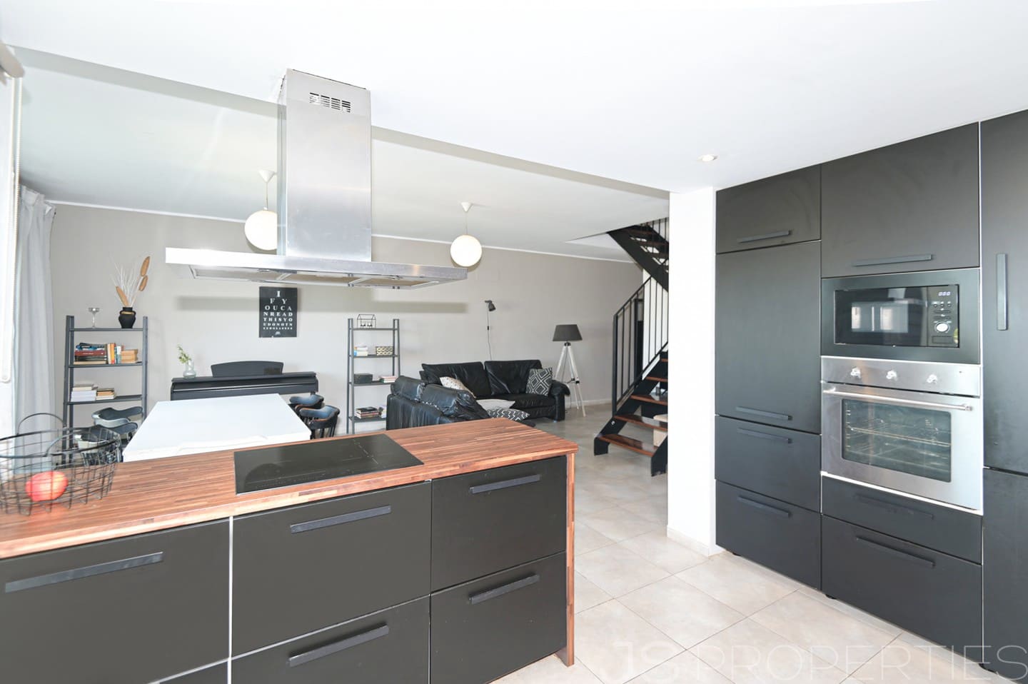 4 slaapkamer Halfvrijstaande villa te koop in Muro - € 700.000 (Ref: 8802803)