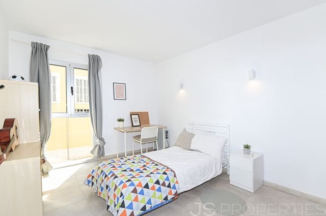 4 slaapkamer Halfvrijstaande villa te koop in Muro - € 700.000 (Ref: 8802803)