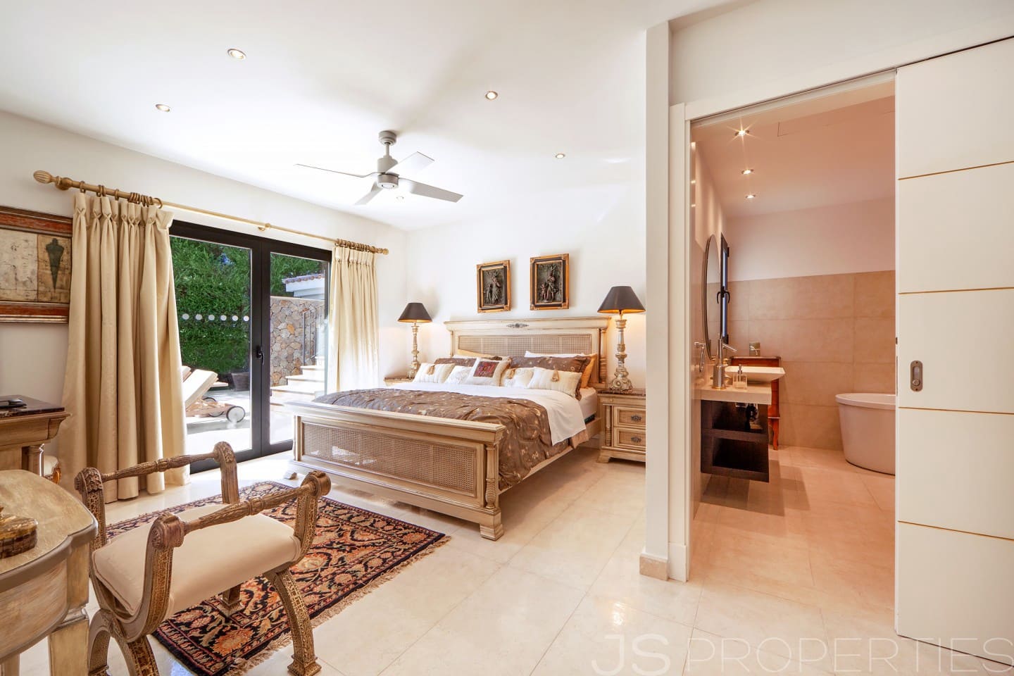 4 Zimmer Villa zu verkaufen in Puerto de Andratx - 3.550.000 € (Ref: 8802805)