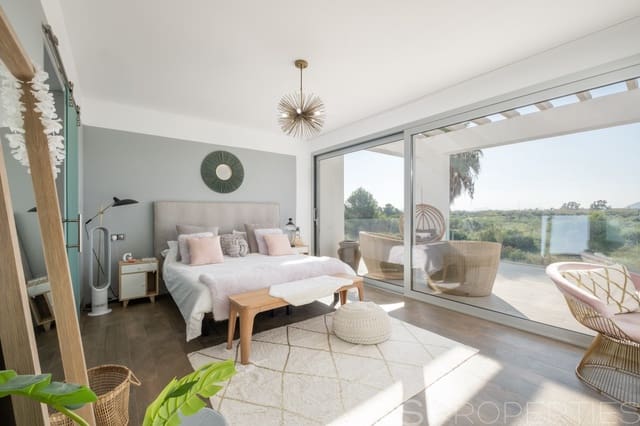 7 bedroom Villa for sale in Port de Pollença, Pollensa / Pollença - € 3,999,995 (Ref: 8802812)