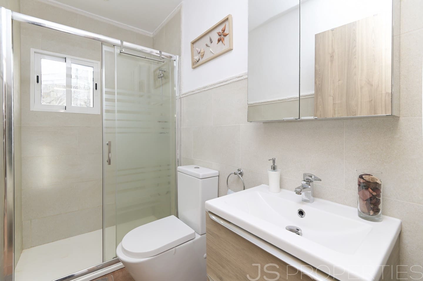 3 bedroom Villa for sale in Puerto de Alcudia - € 630,000 (Ref: 8802814)