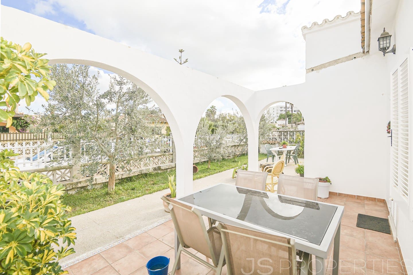 3 bedroom Villa for sale in Puerto de Alcudia - € 630,000 (Ref: 8802814)