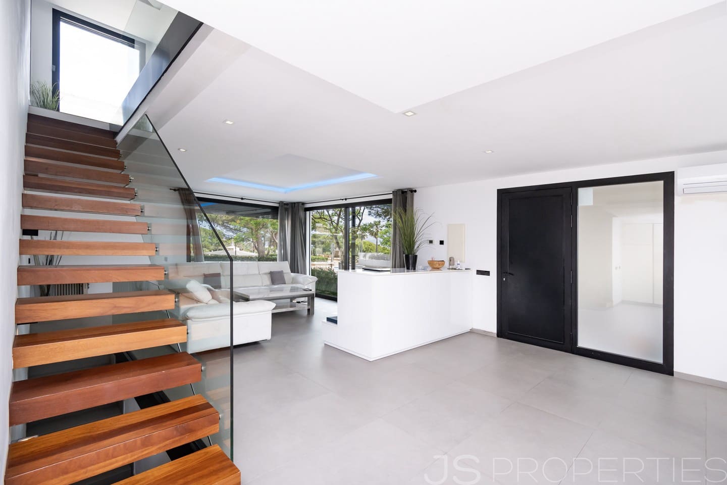 3 slaapkamer Halfvrijstaande villa te koop in Muro - € 1.350.000 (Ref: 8802827)