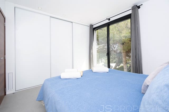 3 slaapkamer Halfvrijstaande villa te koop in Playas de Muro / Platges de Muro, Muro - € 1.350.000 (Ref: 8802827)