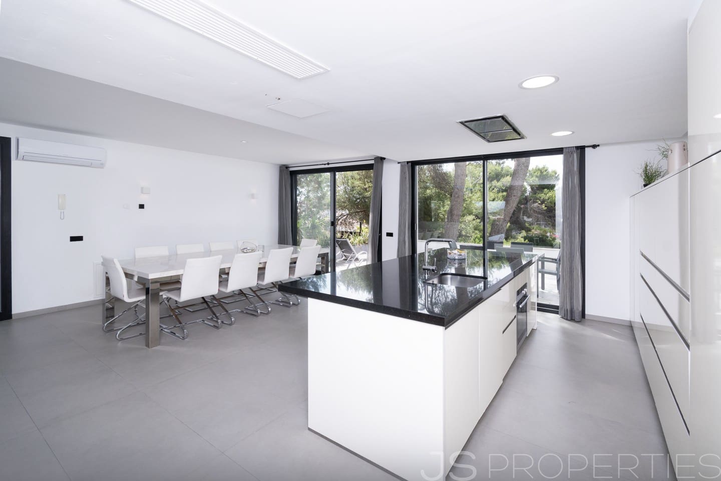 3 slaapkamer Halfvrijstaande villa te koop in Muro - € 1.350.000 (Ref: 8802827)