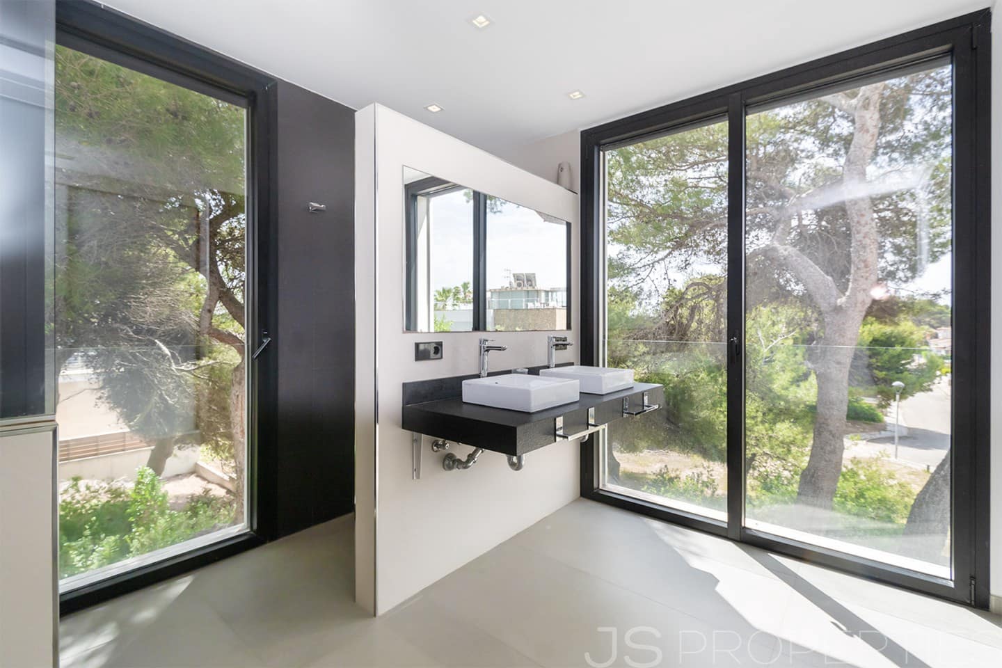 3 slaapkamer Halfvrijstaande villa te koop in Muro - € 1.350.000 (Ref: 8802827)