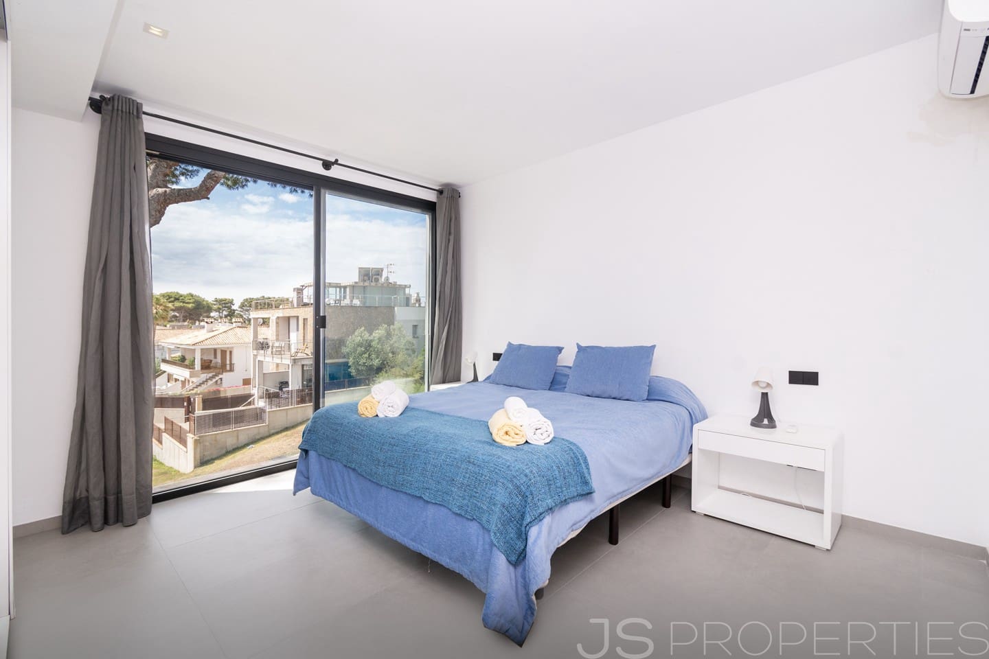 3 slaapkamer Halfvrijstaande villa te koop in Muro - € 1.350.000 (Ref: 8802827)