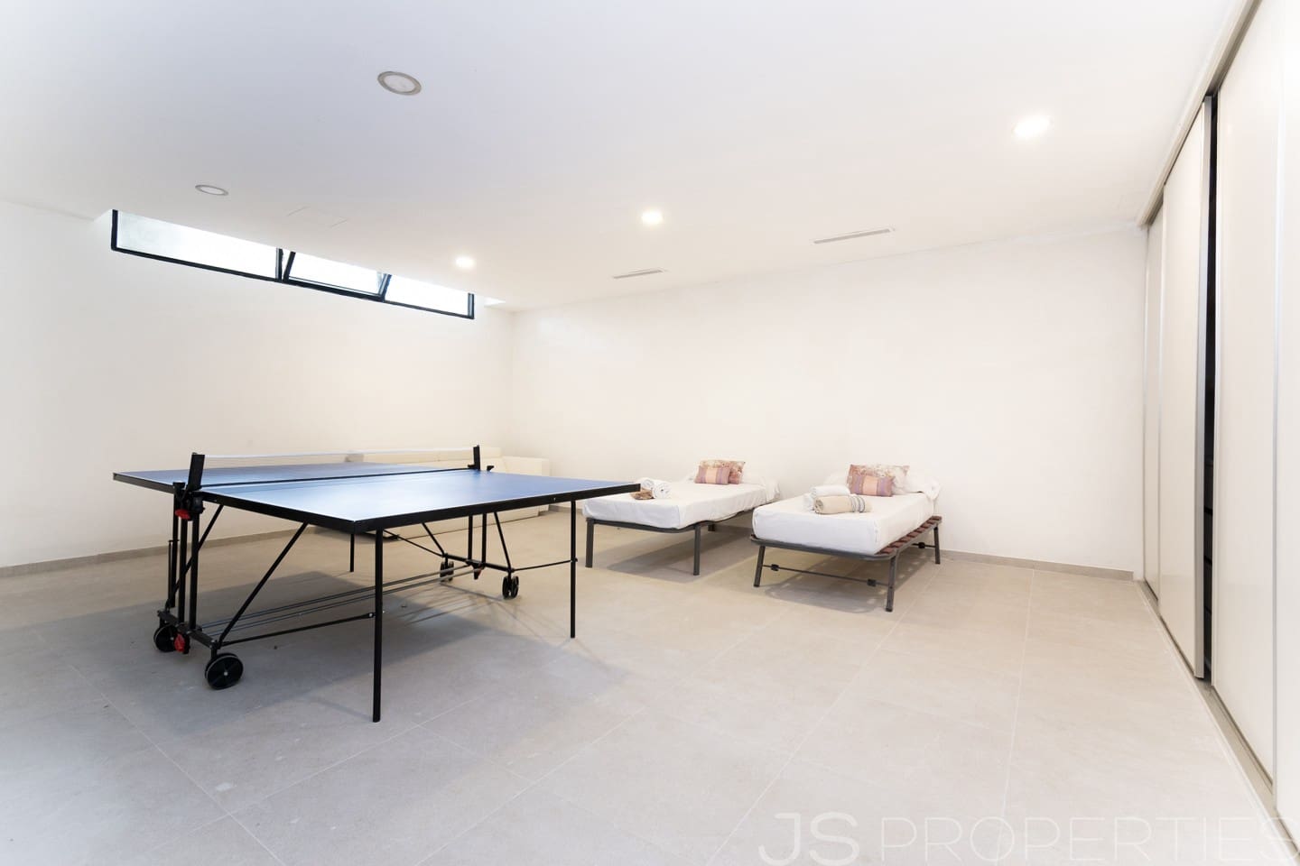 3 slaapkamer Halfvrijstaande villa te koop in Muro - € 1.350.000 (Ref: 8802827)