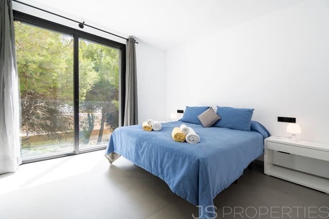 3 slaapkamer Halfvrijstaande villa te koop in Playas de Muro / Platges de Muro, Muro - € 1.350.000 (Ref: 8802827)