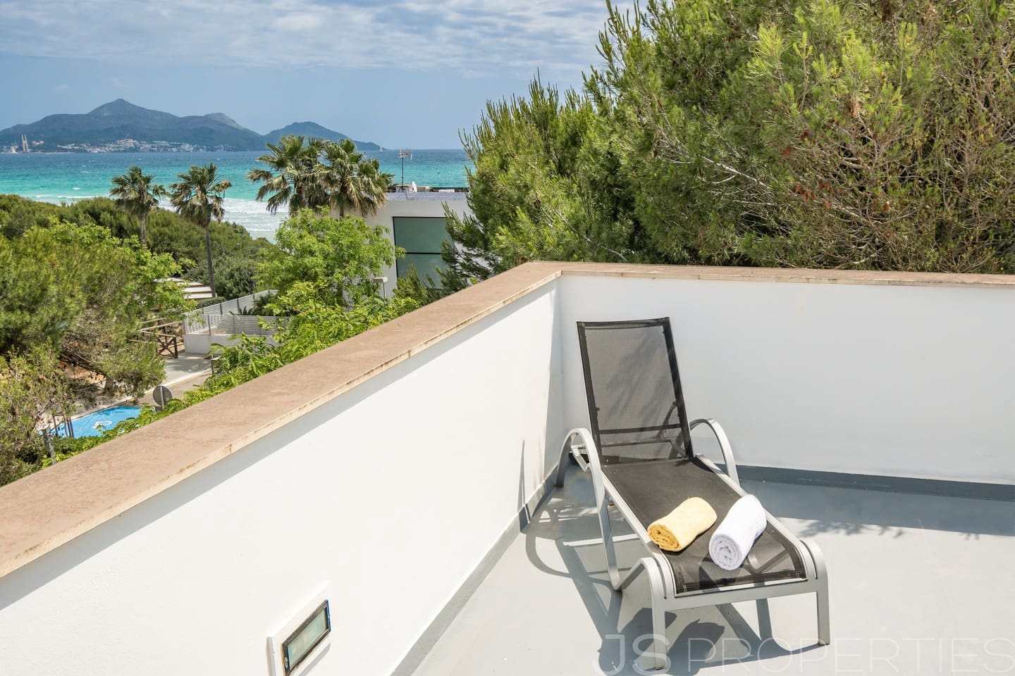 3 slaapkamer Halfvrijstaande villa te koop in Muro - € 1.350.000 (Ref: 8802827)