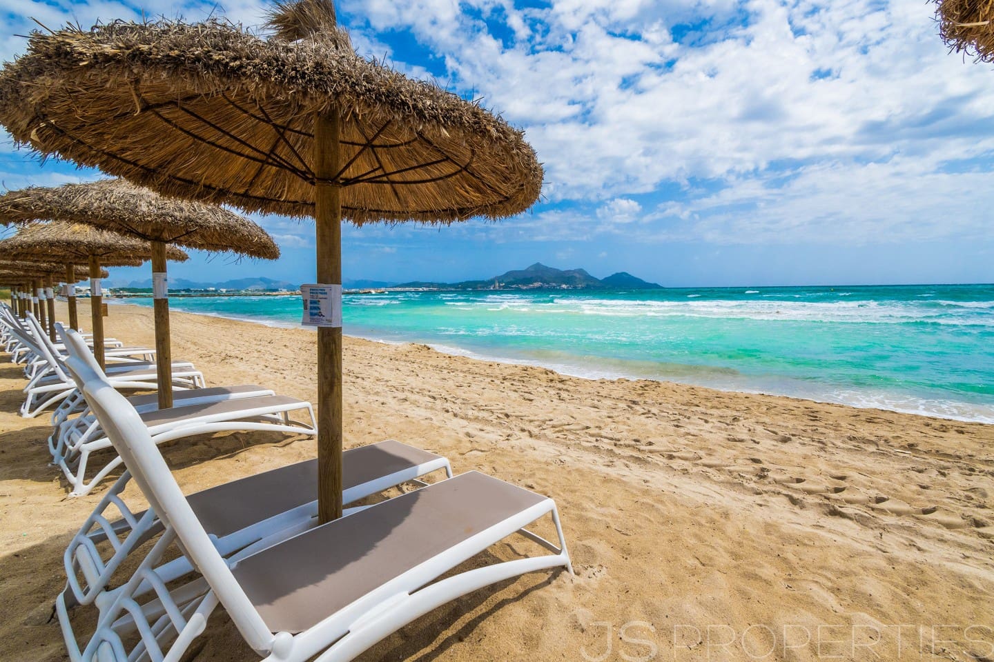 3 slaapkamer Halfvrijstaande villa te koop in Muro - € 1.350.000 (Ref: 8802827)