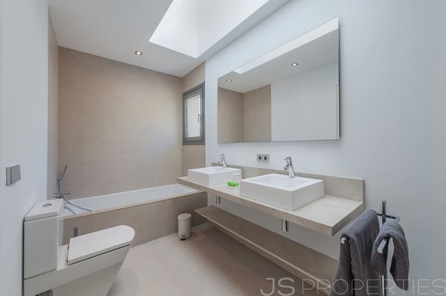 4 soveværelse Villa til salg i Port de Pollença, Pollensa / Pollença - € 3.500.000 (Ref: 8802888)