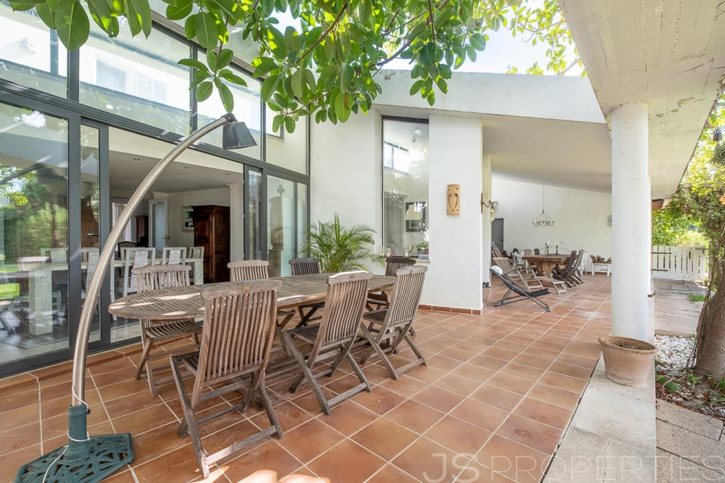 4 bedroom Villa for sale in Alcudia - € 1,290,000 (Ref: 8802893)
