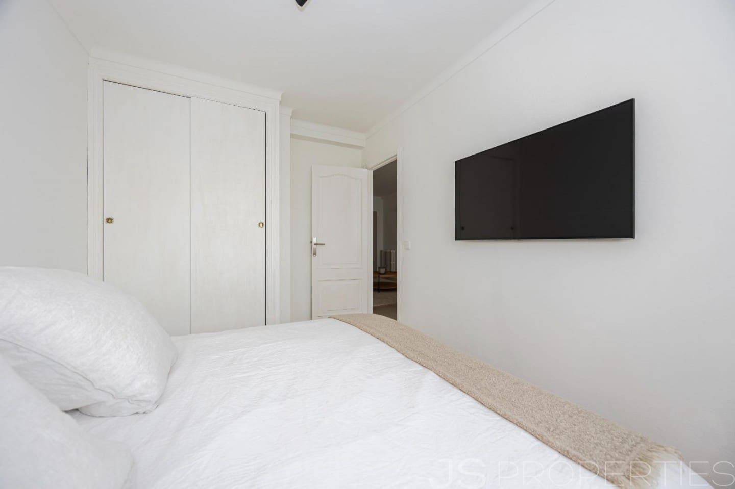 3 bedroom Apartment for sale in Pollensa / Pollenca - € 900,000 (Ref: 8802895)