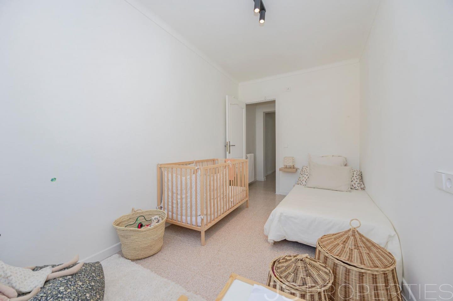 3 bedroom Apartment for sale in Pollensa / Pollenca - € 900,000 (Ref: 8802895)