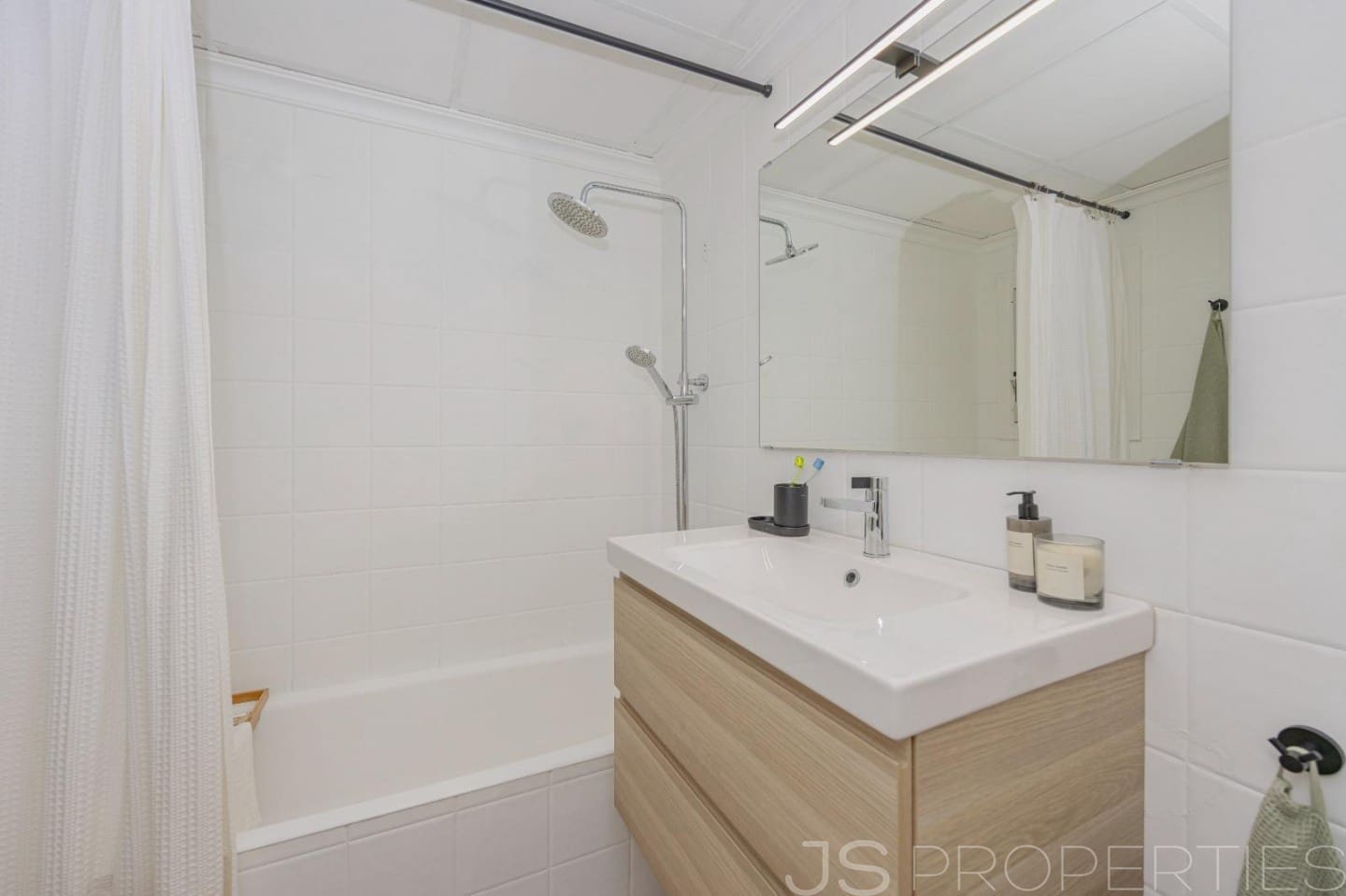 3 bedroom Apartment for sale in Pollensa / Pollenca - € 900,000 (Ref: 8802895)