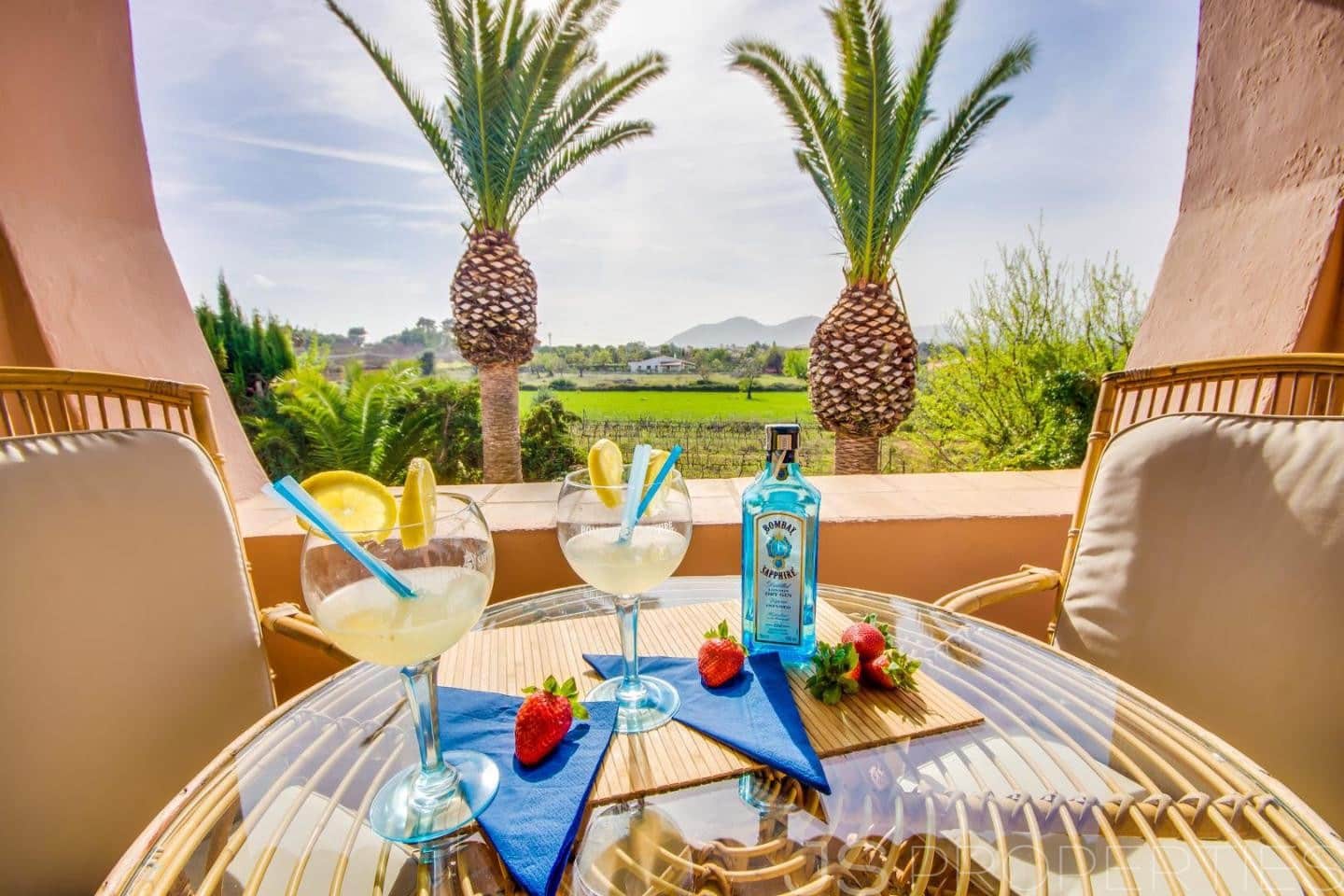 7 bedroom Villa for sale in Alcudia - € 2,400,000 (Ref: 8802897)