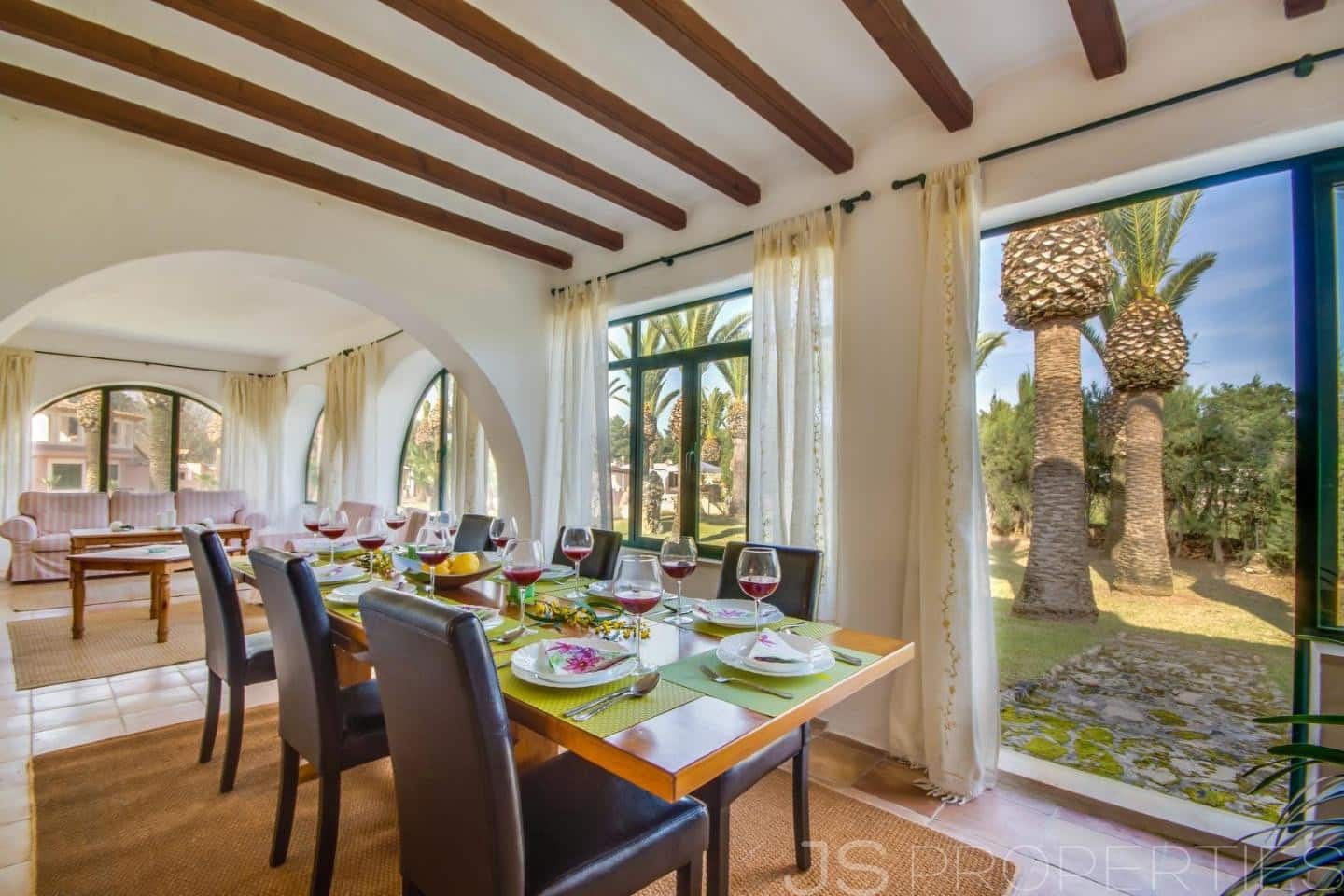 7 bedroom Villa for sale in Alcudia - € 2,400,000 (Ref: 8802897)