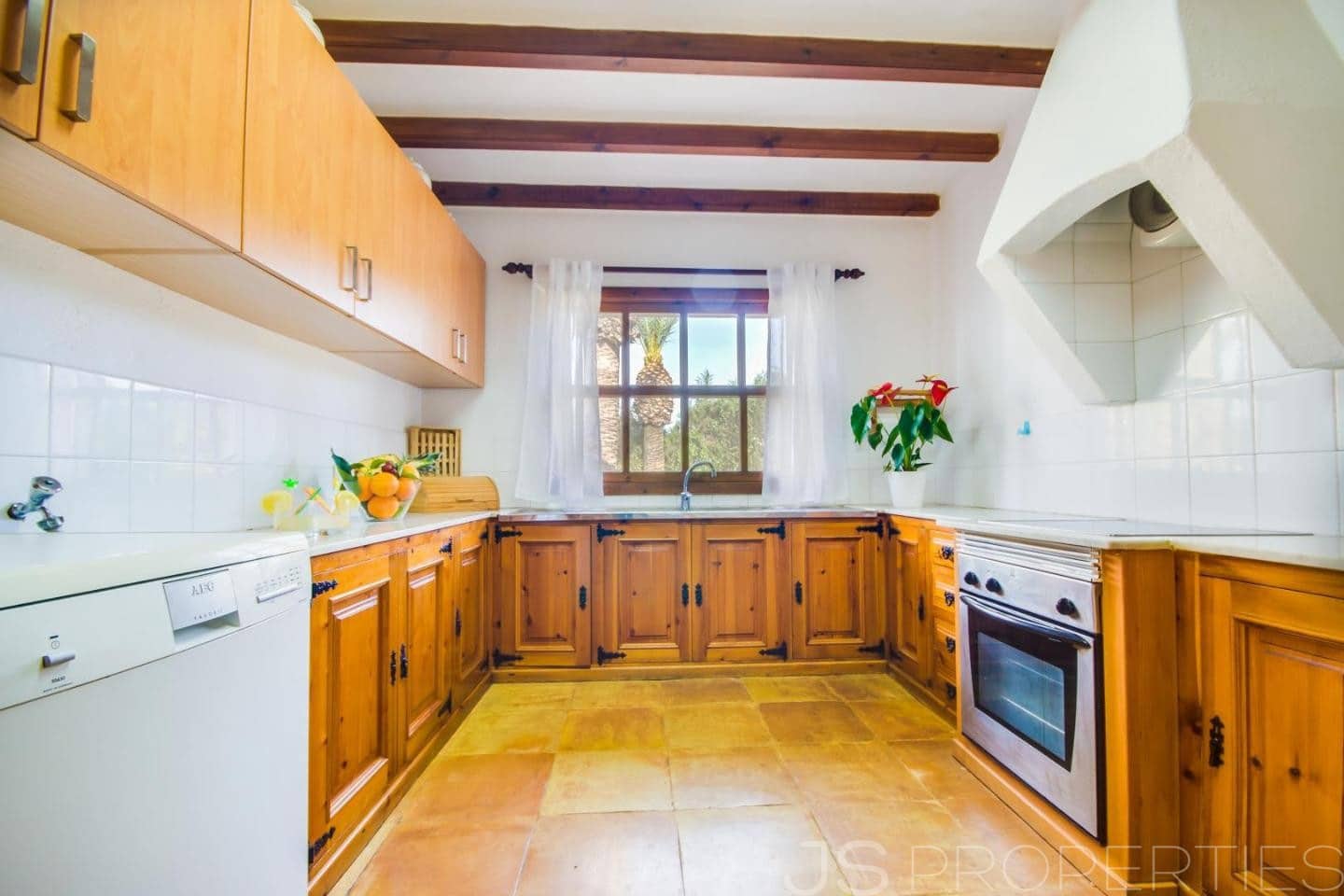 7 bedroom Villa for sale in Alcudia - € 2,400,000 (Ref: 8802897)